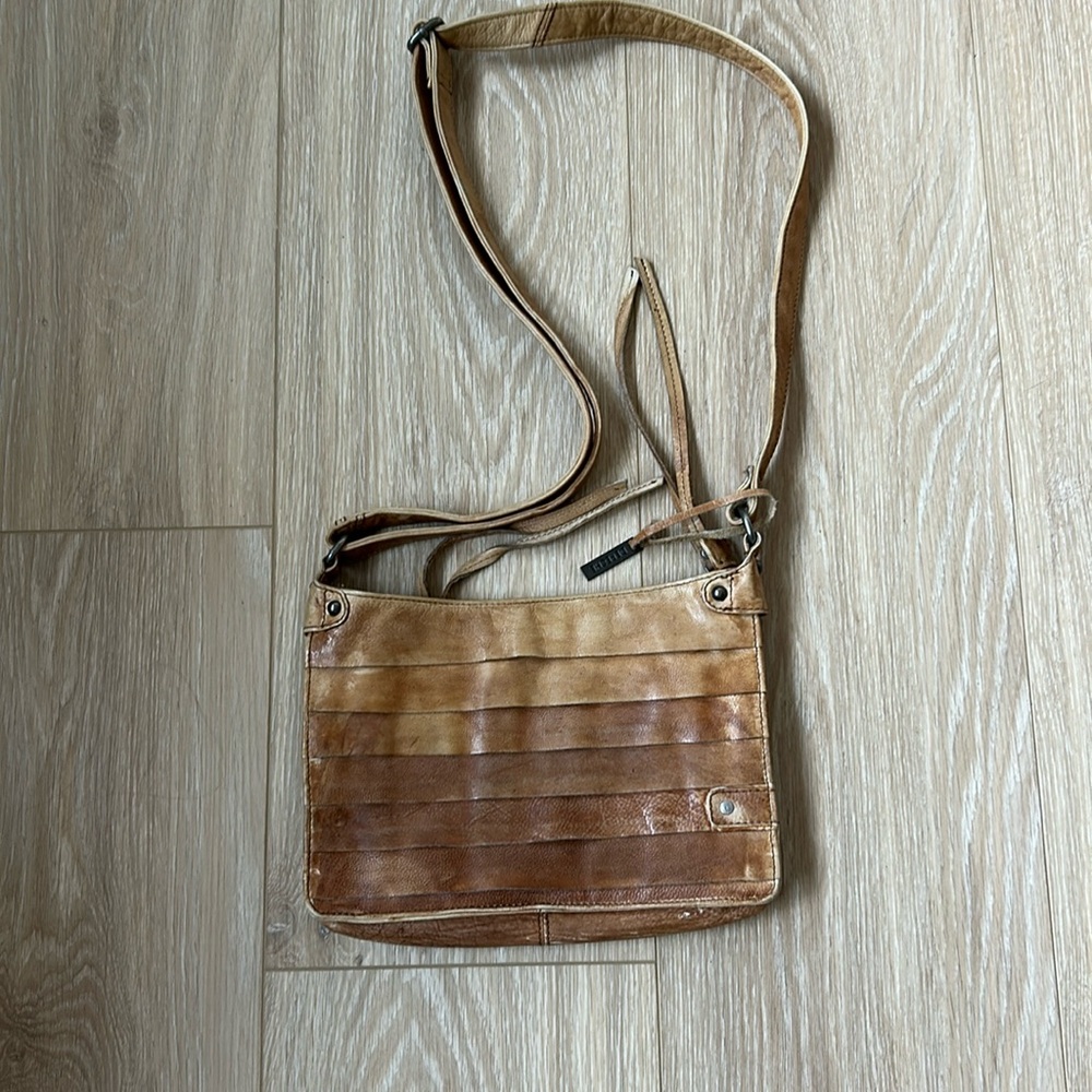 Leather brown shoulder bad with adjustable strap